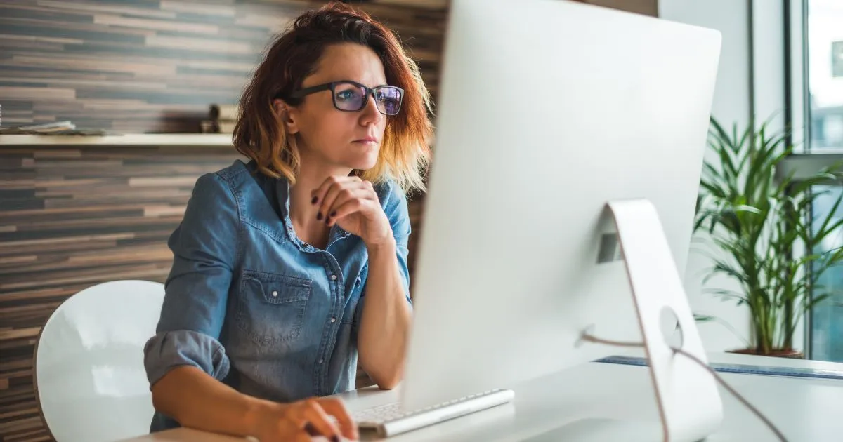 A Businesswoman Managing Her Online Parking Rental Business A Businesswoman Managing Her Online Parking Rental Business