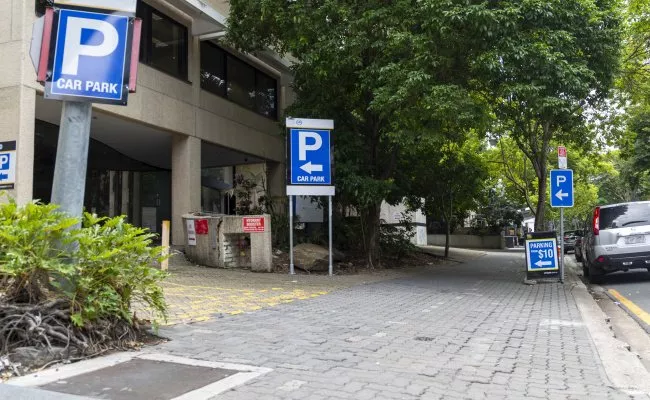 Parking For Rent - Brisbane City - Unreserved Parking Near Eagle Street Pier