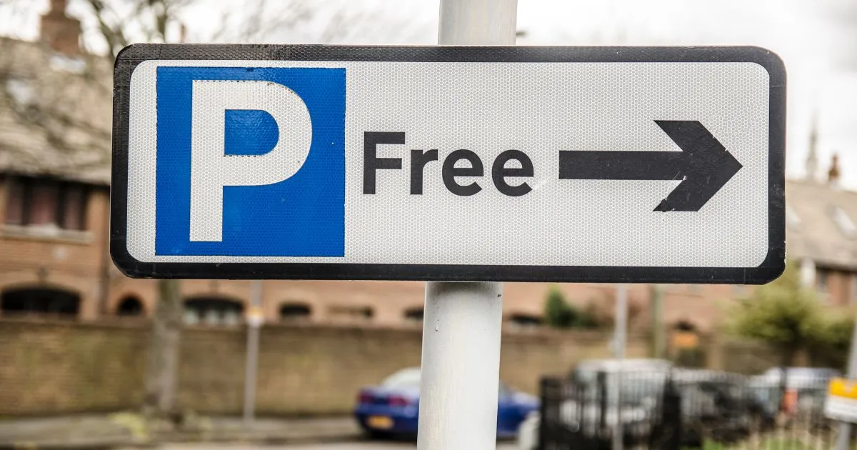 Free Parking Sign In A City Area Free Parking Sign In A City Area