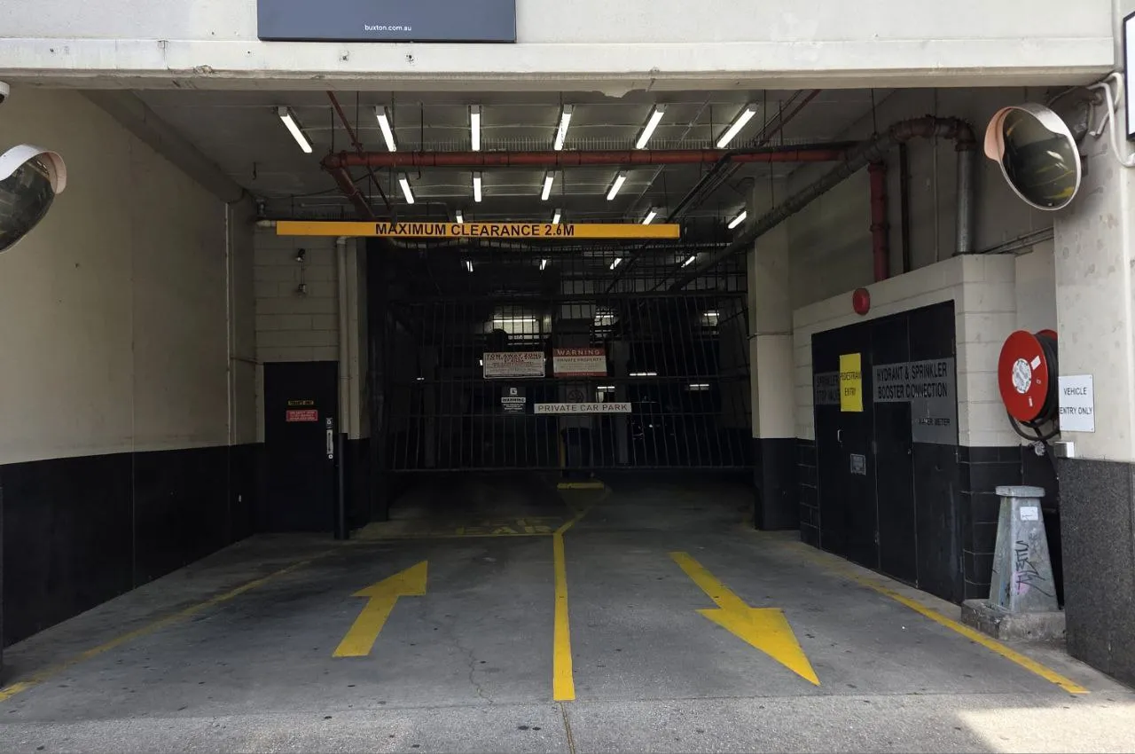 Great Parking space near to tram station, no. 313