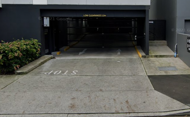 Parking, Garages And Car Spaces For Rent - Waterloo Parking Space Through Elizabeth/powell Street, Close To Transport/amenity