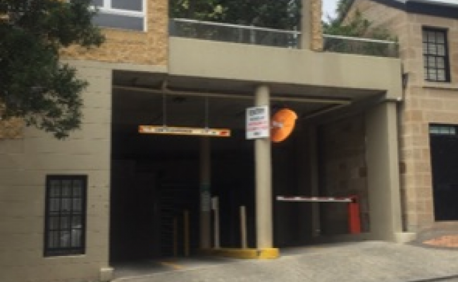Parking, Garages And Car Spaces For Rent - Excellent Parking In Taylor Square