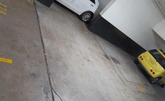 Parking, Garages And Car Spaces For Rent - Waterloo - Secure Indoor Parking Close To Moore Park Supa Centre