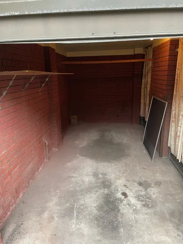 Parking, Garages And Car Spaces For Rent - Garage At Glebe