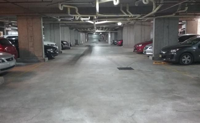 Parking, Garages And Car Spaces For Rent - Secure, Clean, Car Park With Good Lighting
