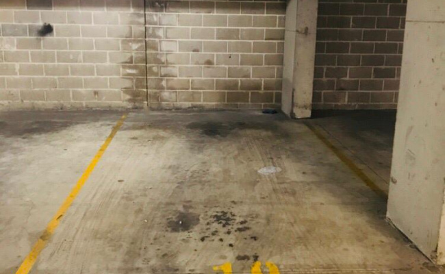Parking, Garages And Car Spaces For Rent - Great Parking Nr Homebush/strathfield Station.