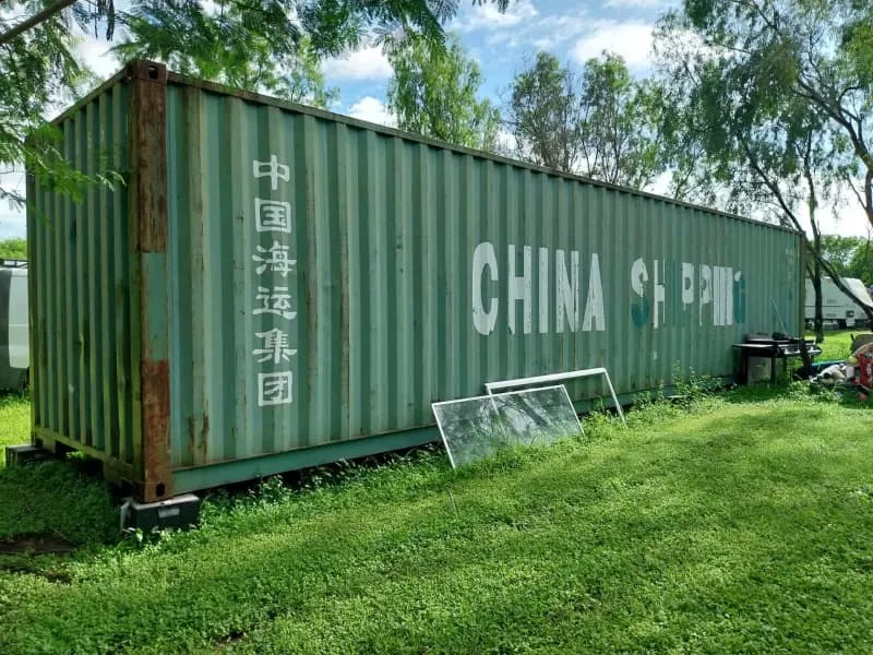 40 foot SHIPPING CONTAINER