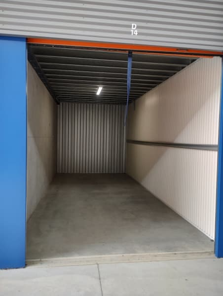 Warehouse for rent, Kennards Self Storage Yarrabilba
