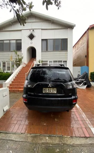 Parking Spaces For Rent - 1 Car Parking Space On Curlewis Street - 30 Seconds From Bondi Beach And Close To Bus To Cbd.