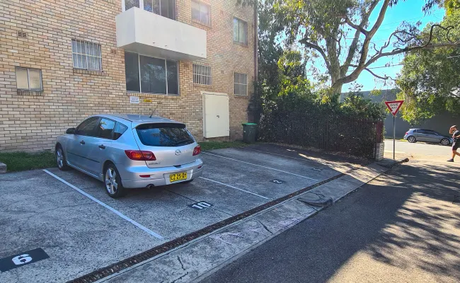 Parking For Rent - Camperdown - Outdoor Parking Next To Usyd/rpa Hospital