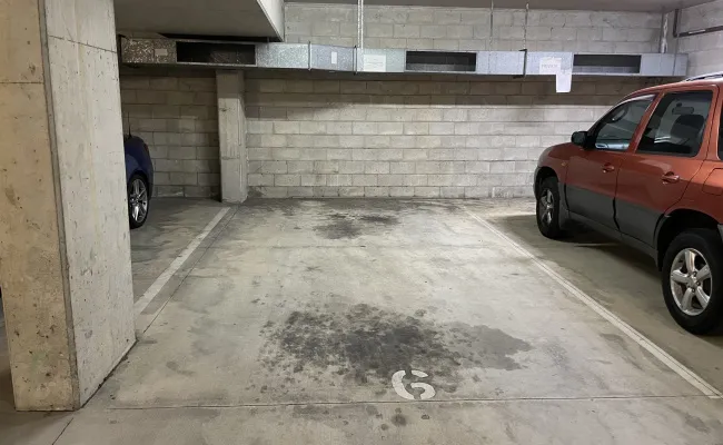 Parking For Rent - Convenient Parking Space In Toowong (3 Min Walk To Toowong Village)