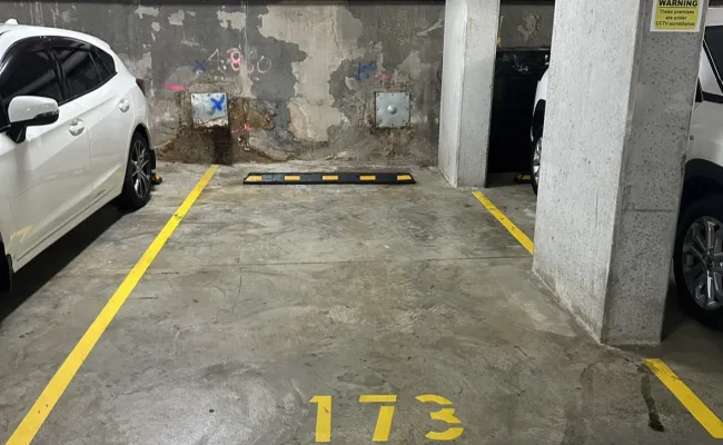 Parking For Rent - Great Parking Space Near Waterloo/zetland