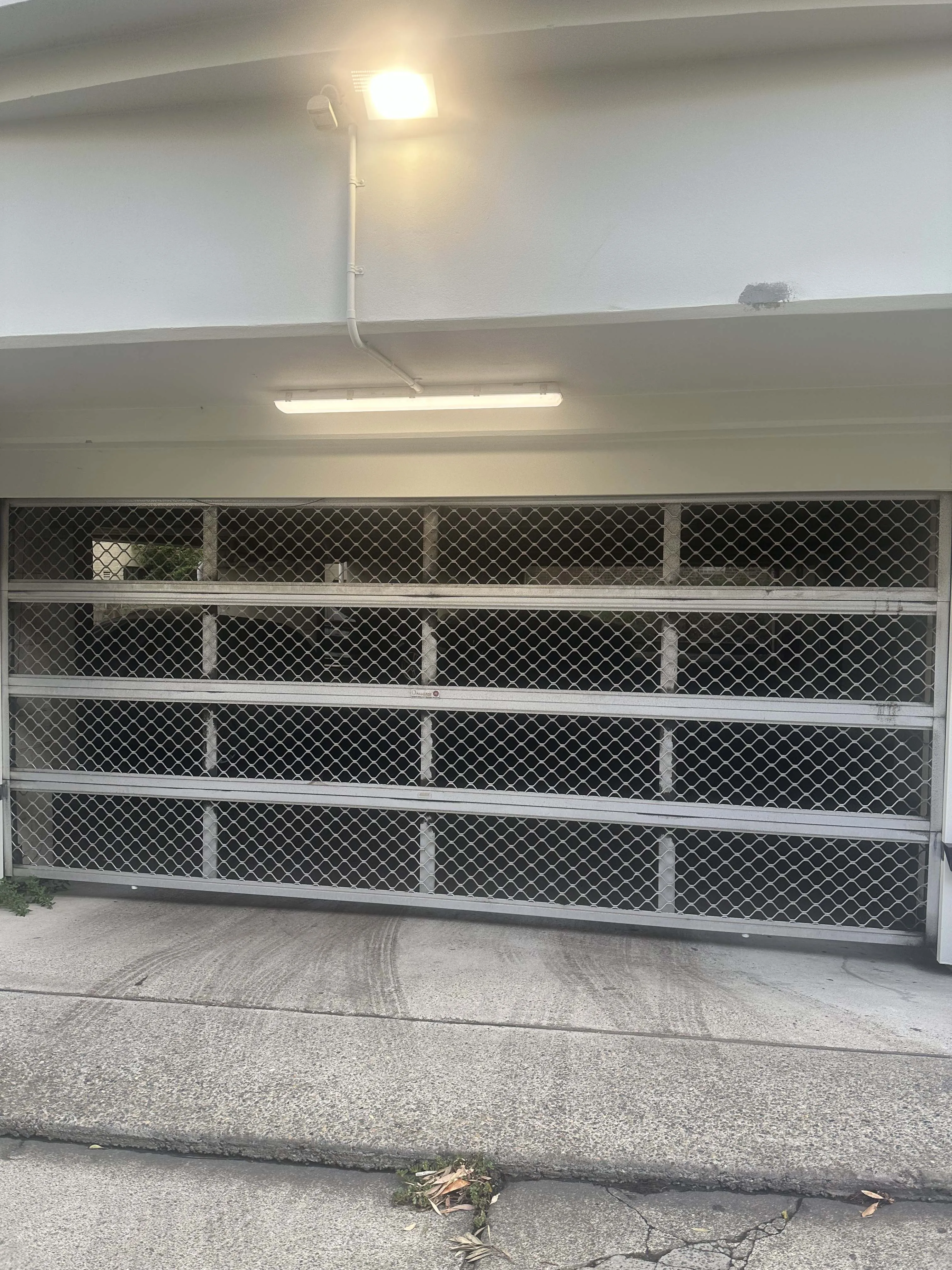 Secured indoor car parking near Kings Cross train station bus stops supermarkets