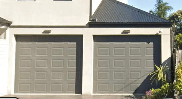 Single Garage Near Springvale Train Station For Rent