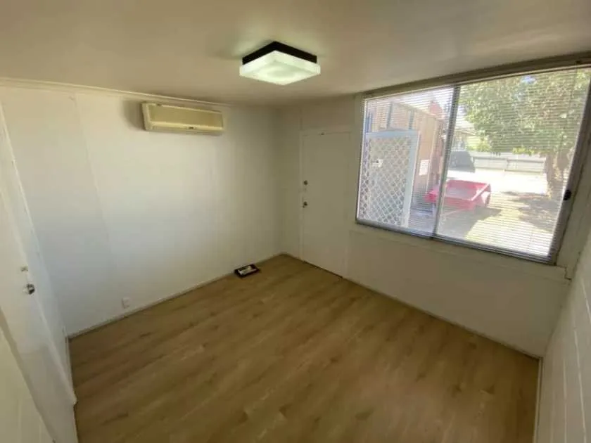 Parking For Rent - 11m2 Office/storage In Magill Light Industrial Area Parking For Rent - 11m2 Office/storage In Magill Light Industrial Area