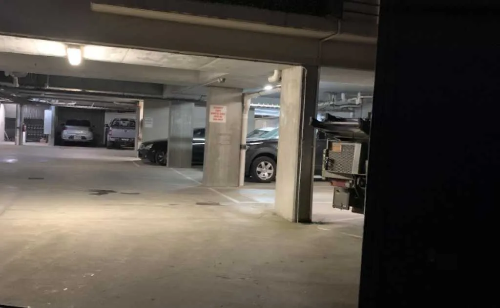Parking For Rent - 24/7 Car Park Space In Private Residence. With Electric Gates. Parking For Rent - 24/7 Car Park Space In Private Residence. With Electric Gates.