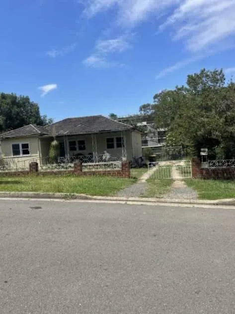 4 Bedrooms House In Old Mt Druit For Rent Close To Station 