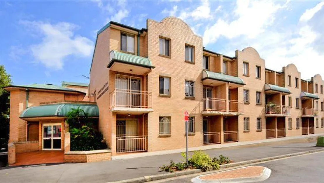 Parking For Rent - Darlington - Secure Lug Parking Near Redfern Train Station Parking For Rent - Darlington - Secure Lug Parking Near Redfern Train Station