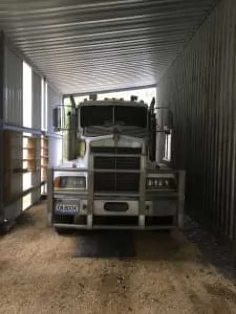 Parking For Rent - Large Undercover Shed Bay For Rent Parking For Rent - Large Undercover Shed Bay For Rent