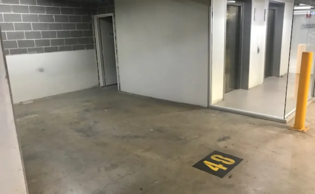 Parking For Rent - Massive Car Space - Suitable For Commercial Van Parking For Rent - Massive Car Space - Suitable For Commercial Van
