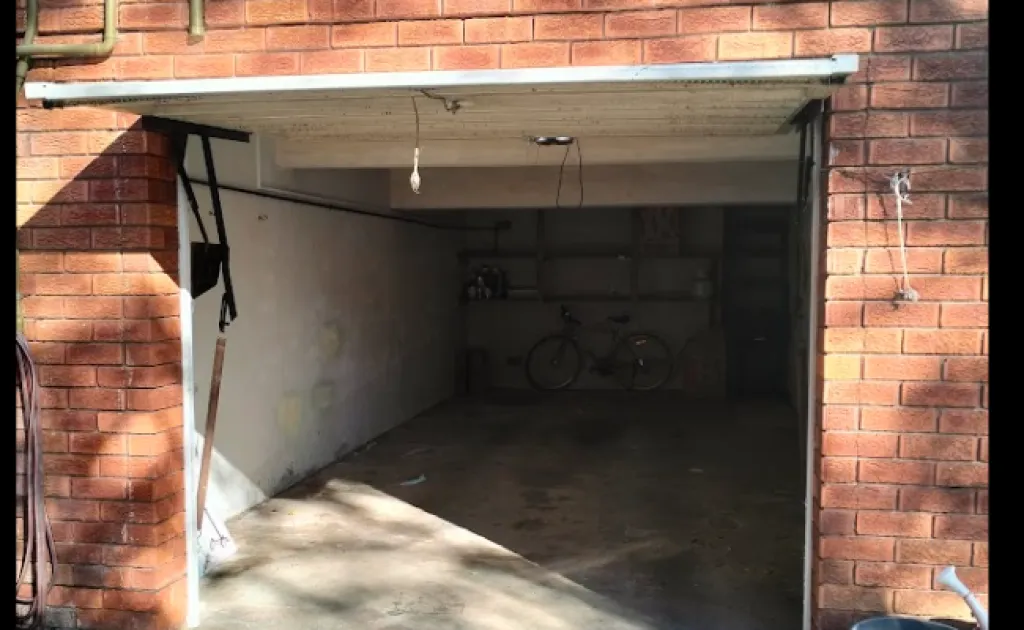 Parking For Rent - Lock Up Garage, 45 Seconds Walk To Train Parking For Rent - Lock Up Garage, 45 Seconds Walk To Train