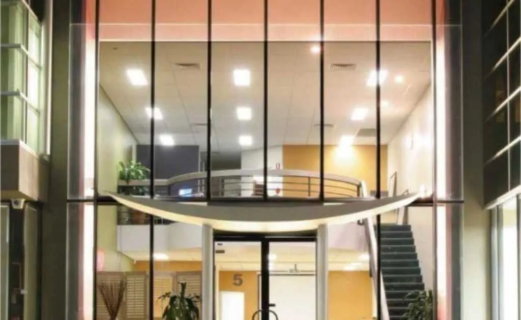 Parking Spaces For Rent - Kilroe Street Milton Car Space For Lease Situated Walking Distance To Park Road Available Now