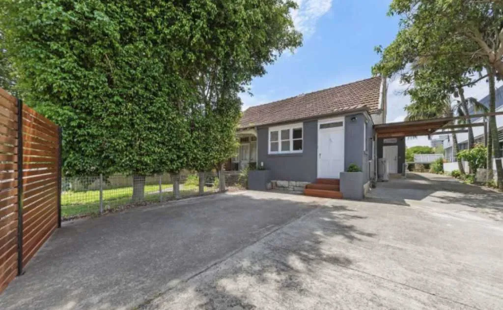 Parking For Rent - Parking Spot On Military Road Outside Bus Stop Parking For Rent - Parking Spot On Military Road Outside Bus Stop