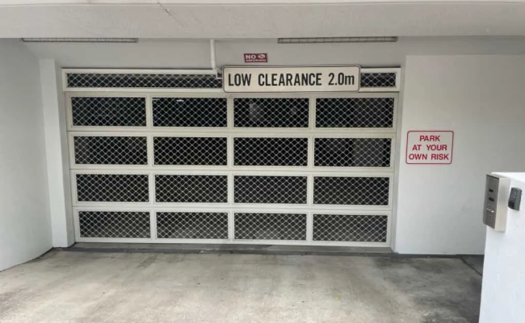 Parking Spaces For Rent - Secure Cover Car Park, Swipe Key To Enter. 5 Min Walk From Cbd And 10 Min Walk To Fortitude Valley