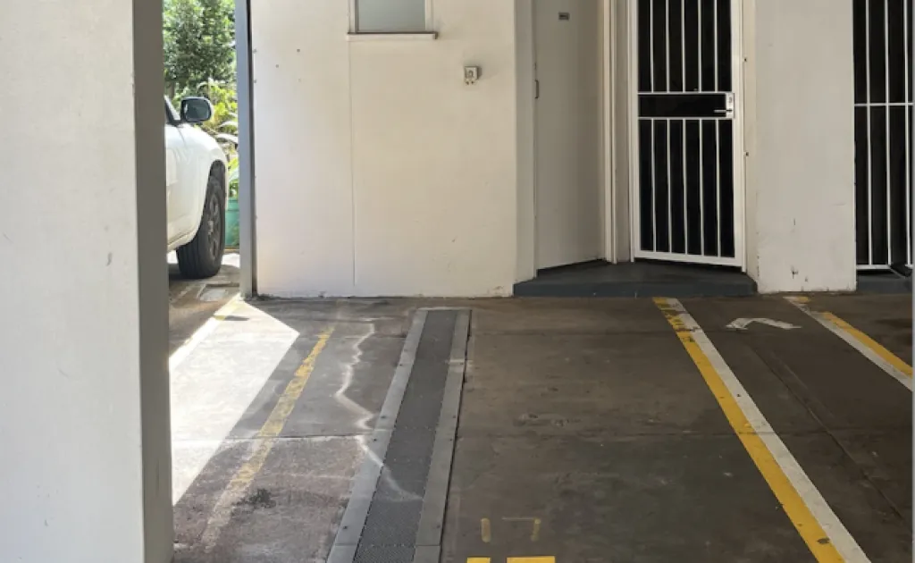 Parking Spaces For Rent - Undercover - 5 Mins Walk To Bondi Beach - Across The Road From 379 Bus Direct To Bj Parking Spaces For Rent - Undercover - 5 Mins Walk To Bondi Beach - Across The Road From 379 Bus Direct To Bj