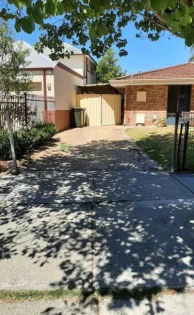 Parking For Rent - Victoria Park - Driveway Parking Close To Bus Station Parking For Rent - Victoria Park - Driveway Parking Close To Bus Station