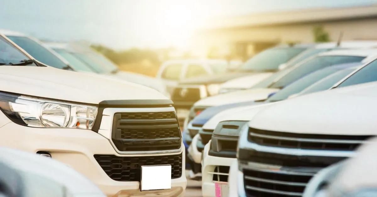 Vehicles Parked In Intense Heat In A Car Park Vehicles Parked In Intense Heat In A Car Park